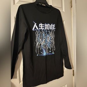 Black lightning shirt. Size XS.